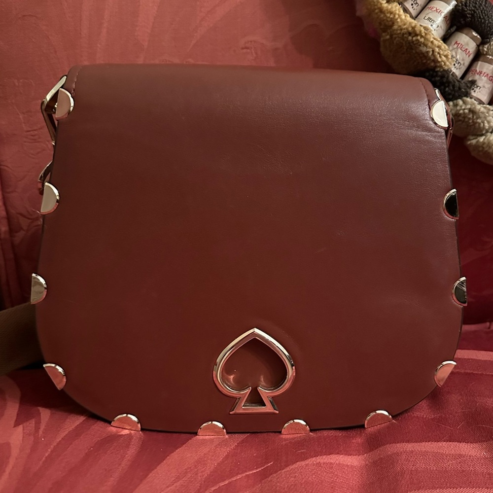 Kate Spade Cinnamon spice brown saddle bag with scalloped metal accents - Picture 2 of 6